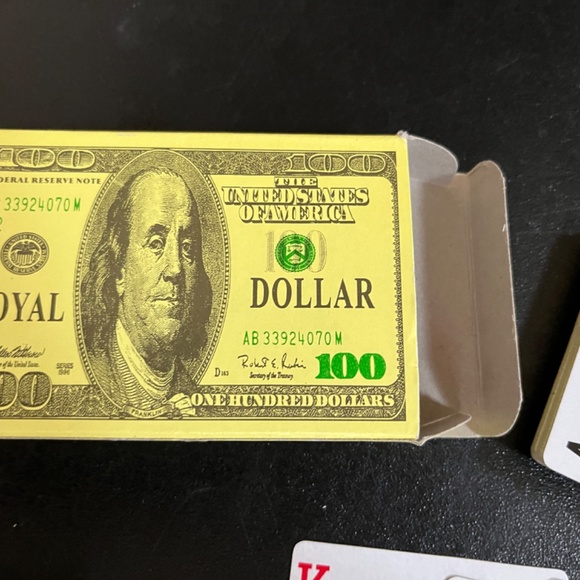 2 Decks of $100 Bill Playing Cards, Plastic Coated, 1 New in Shrink, 1 Like New - Picture 8 of 9